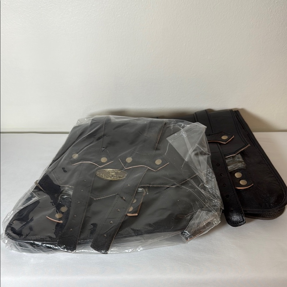 Natural World Panniers Side Bags Pair Of 2 Black Leather Motorcycle 2 Saddle Bag - Picture 12 of 12